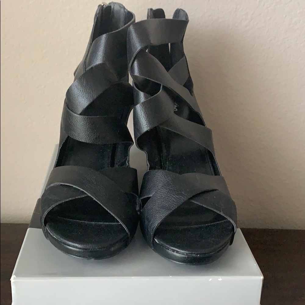 Mossimo black wedges sz 10